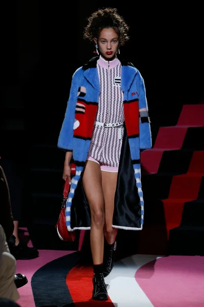 Look 7